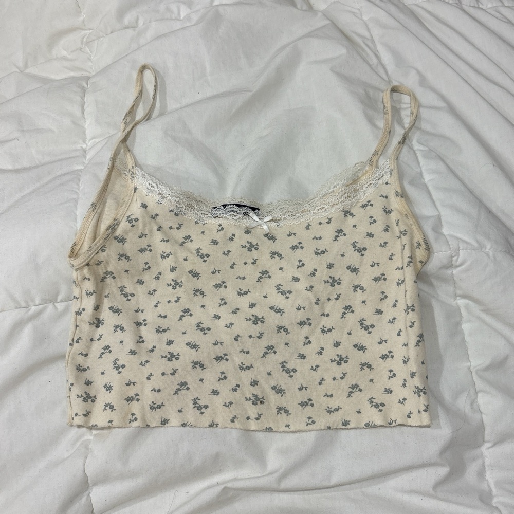 Brandy Melville Floral Lace Trim Cream Top